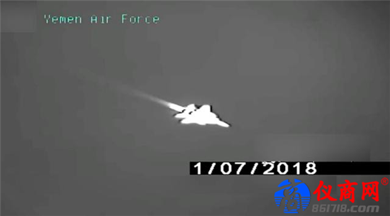 紅外光電系統持續捕捉飛行中的沙特皇家空軍F-15戰斗機